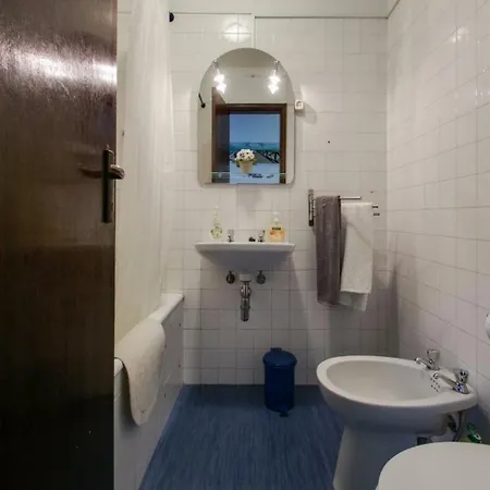 City Center Apt *